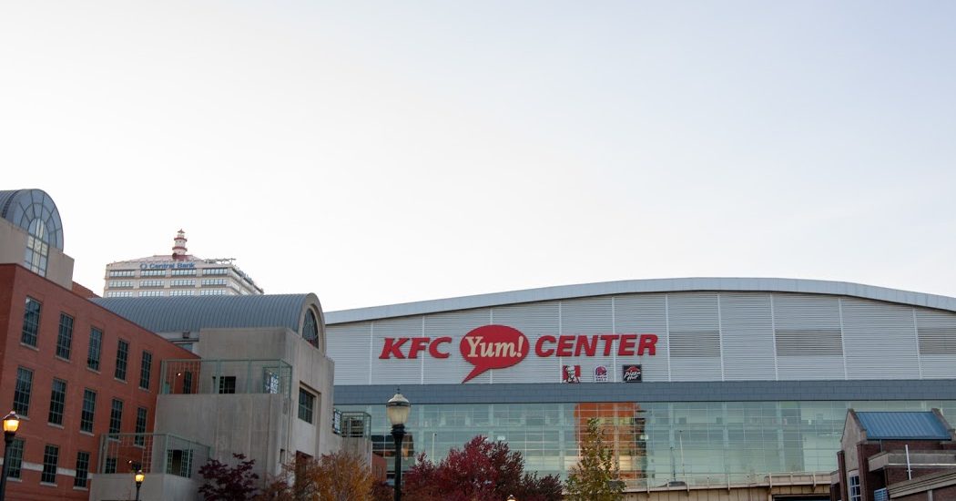 Louisville basketball - KFC Yum! Center