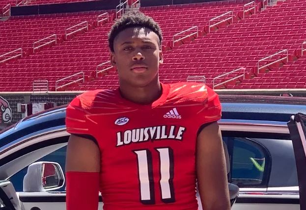 Louisville football keeps commitment from gem of the 2023 class