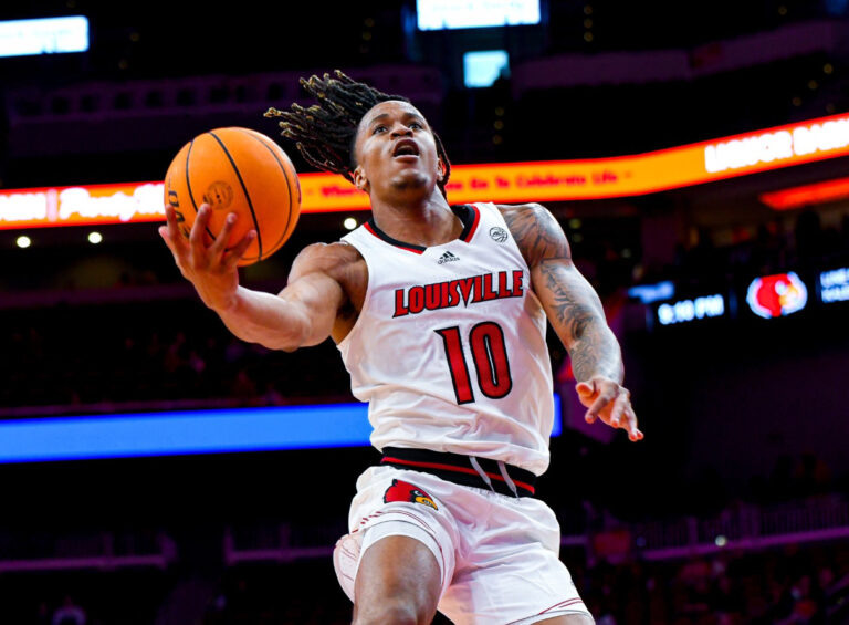 Louisville Cardinals - They're here! Louisville Basketball
