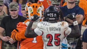 Gameday: Louisville football vs. Washington in the Sun Bowl