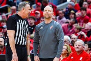 Pat Kelsey Louisville basketball head coach.