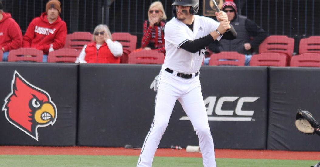 Tague Davis in the batter's box for the University of Louisville.