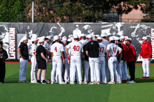The Cards Huddle vs Kentucky 4/21/26 Photo by Jared Anderson